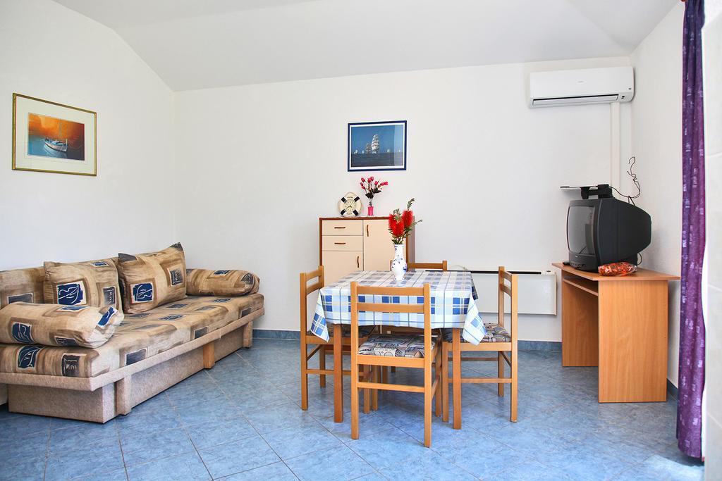 Villa Marijana Сресер Екстер'єр фото